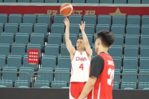媒体人:赵继伟参加了上午的训练 为了考察其他球员今晚将轮休