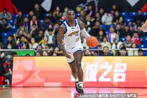 媒体人:北京男篮正深入接触前广厦大外援贾卡尔·桑普森