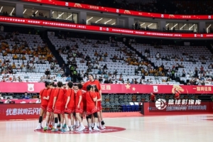 中国之声:因护照丢失李月汝无缘世界杯 中国女篮将如何应对?
