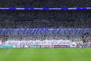 皇马球迷赛前展示巨幅TIFO:我心纯白,没有人能阻止这份热情