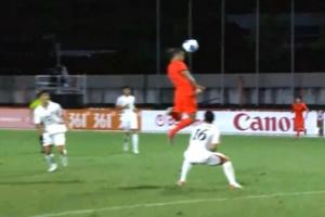 U23国足1-1扳平朝鲜!37岁吴曦传中助攻,张玉宁高高跃起头球破门