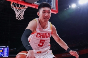 媒体人:廖三宁打核心不扛压 现在的中国男篮是平民球队
