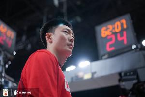 旗手!胡明轩亚运会场均仅6.5分 命中率39.4%&罚球命中率54.5%