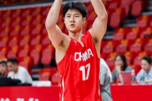 高效替补!赵嘉义全场4投3中&三分1中0 得到6分1板1断