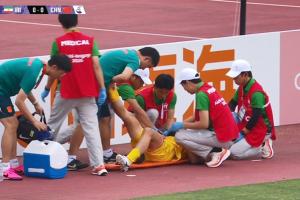 朱辰杰受伤无法坚持被彭啸换下,陈泽仕替补登场换下毛伟杰