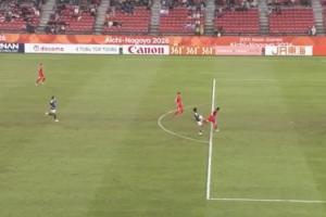 U23日本1-0领先!混血前锋布莱恩·世雄破门,朝鲜球员抗议犯规